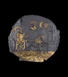 Cat. No. 23: Ceremonial plaque depicting Cybèle (Aï Khanum, Temple with niches), beginning of the 3rd century BC (gilded silver, diameter: 25 cm (9 13/16)) - National Museum of Afghanistan © Thierry Ollivier / Musée Guimet