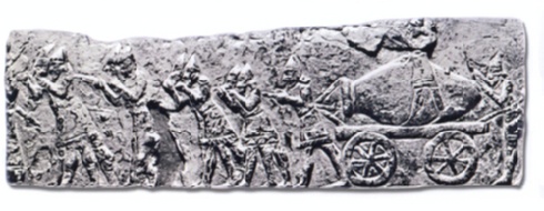 25. Trasporto di un carico eccezionale di derrate. Portali in bronzo di Imgur- Enlil, l'odierna Balawat., IX sec. a.C. (British Museum); ibid., pg 44.