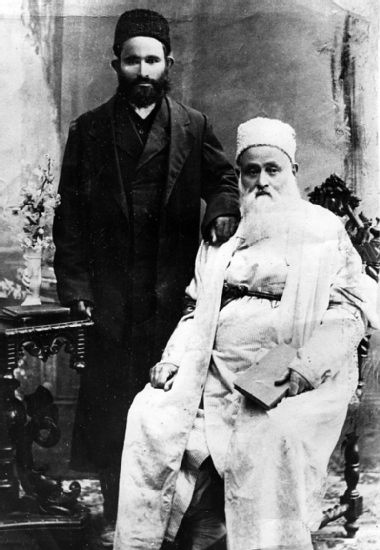 Fig. 10 Afghan Immigrants, Mashiach Gul and Daniel Gul president of Afghan Jewish community in Palestine, 1917